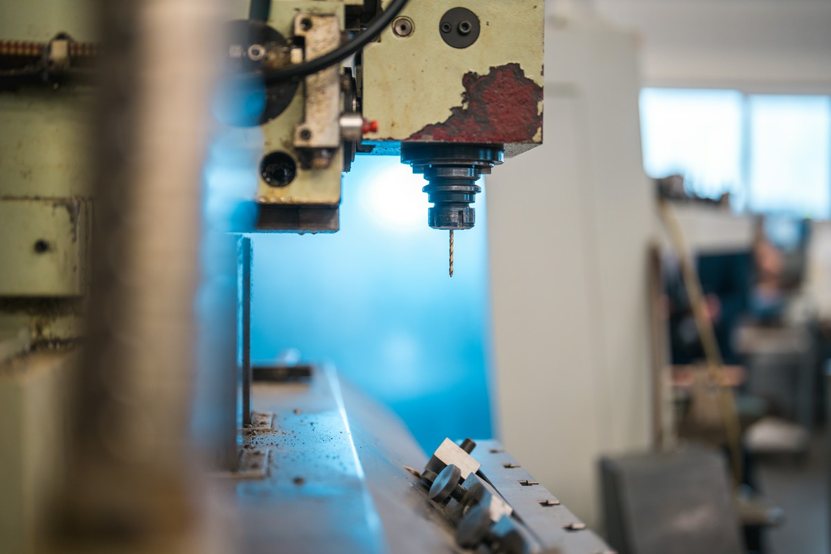 Jak formy do termoformowania mogą przyczynić się do redukcji odpadów produkcyjnych?